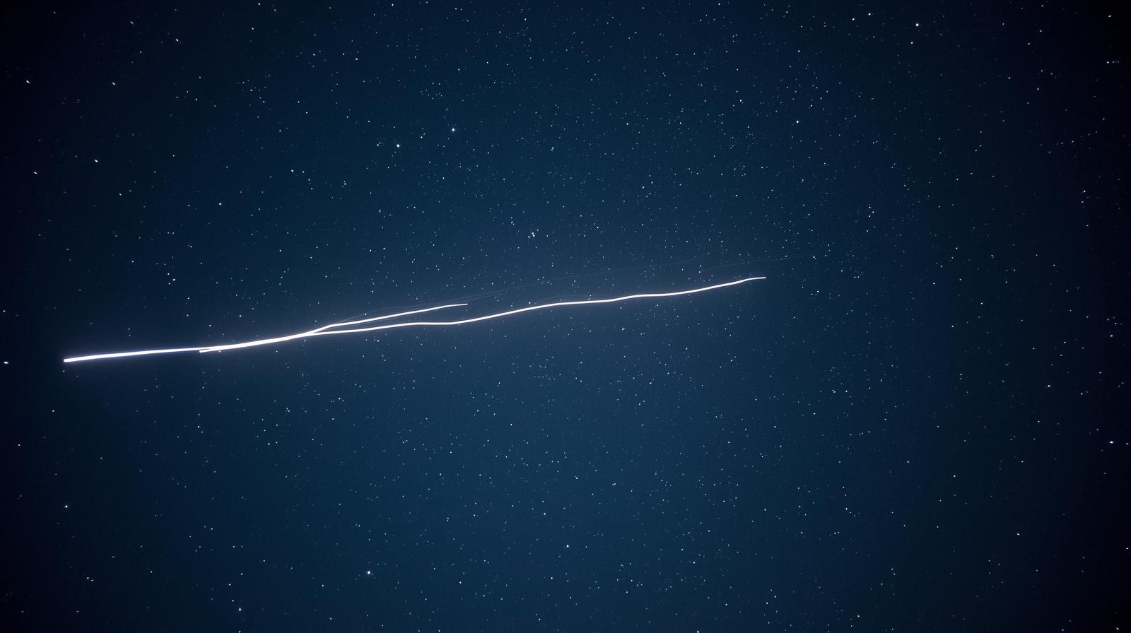 Avistamento Extraterrestre: Luzes que Ignoram a Física em Lagoa da Prata